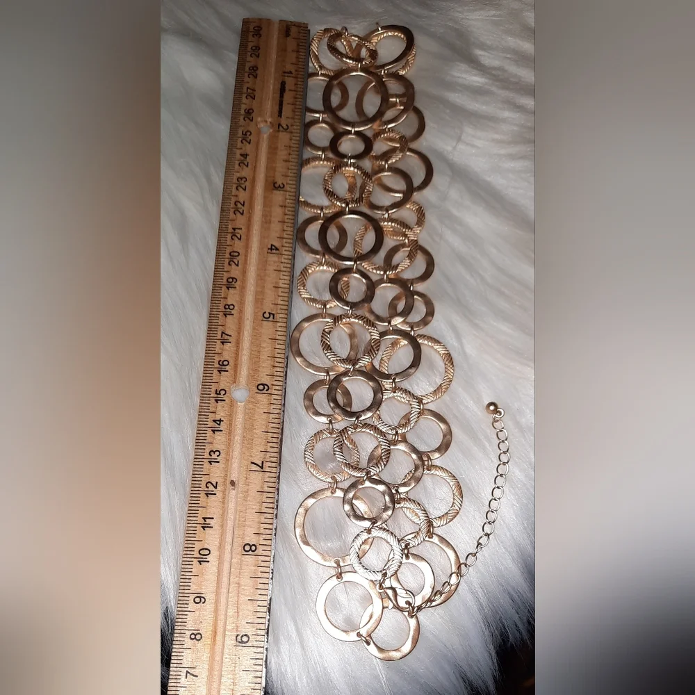 Necklace/belt goldtone hammered textured open circle adjustable length
